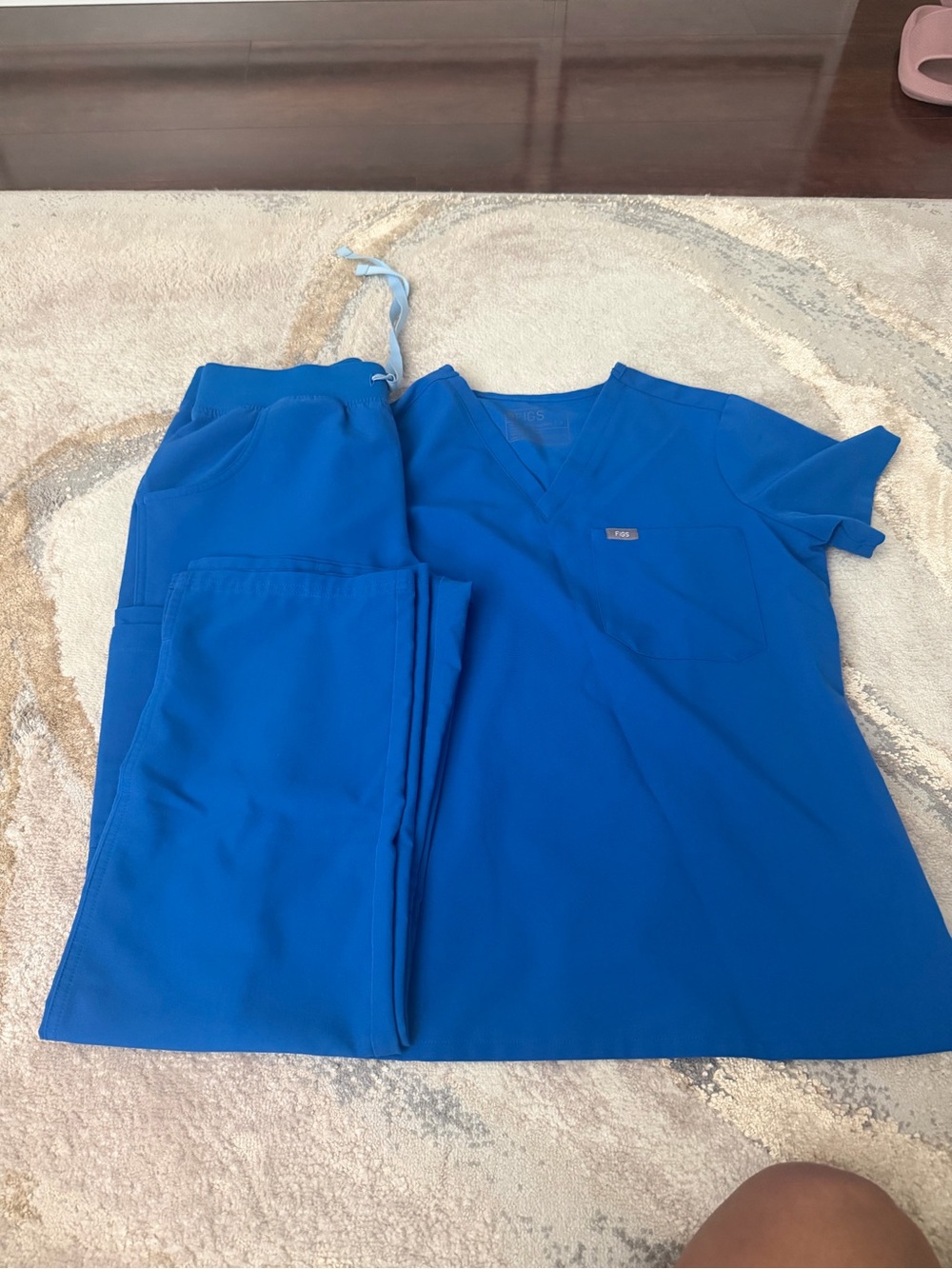 Figs Women’s V-Neck Scrub Top - Royal Blue